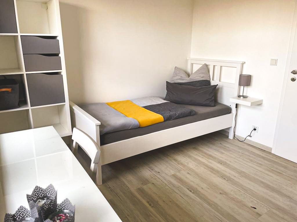 Einzelschlafzimmer obere Wohnung 1